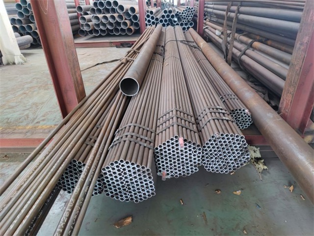 呼和浩特15crmog无缝钢管