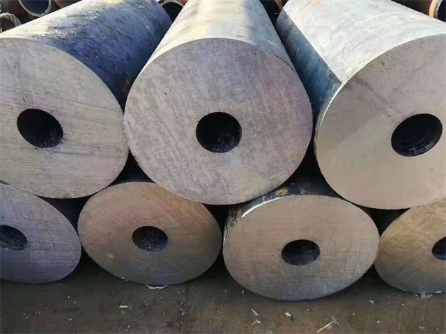 呼和浩特35crmo厚壁无缝钢管